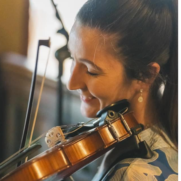 Erica Hastie - Violinist & Music Teacher